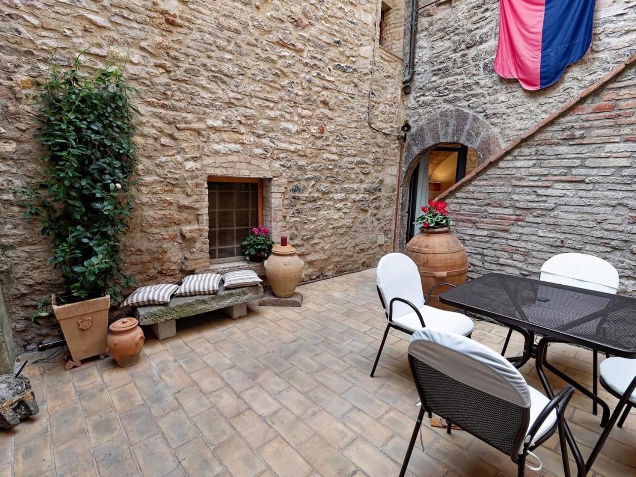 Saint Francis Apartment Assisi Exterior photo